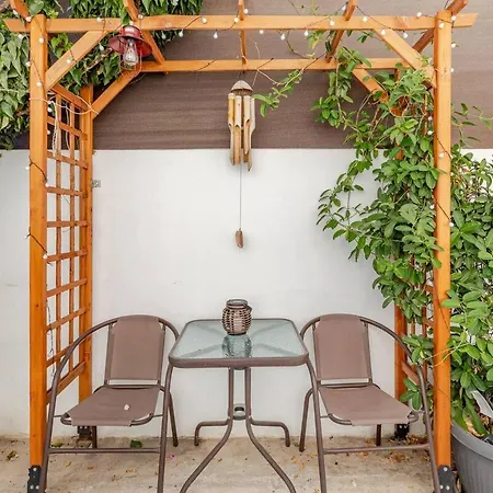 сozy And Traditional - Ec Appartement Larnaca