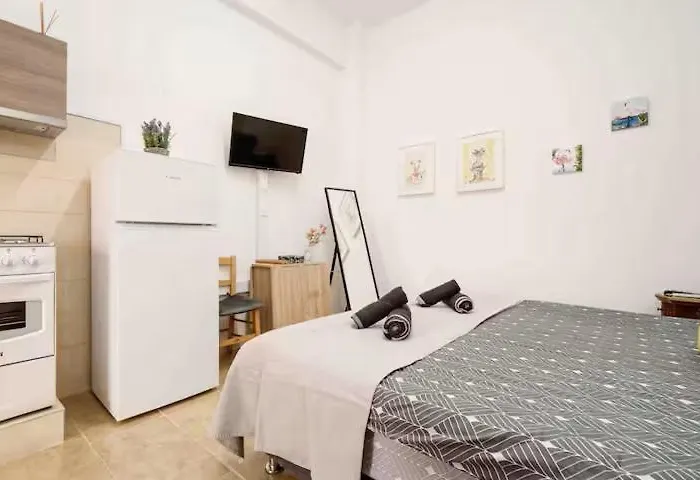 сozy And Traditional - Ec Appartement Larnaca